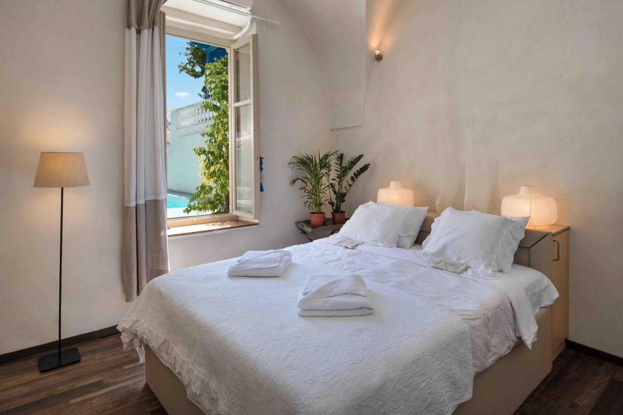 Sandandstone Villa Santorini Megalochori  Buitenkant foto